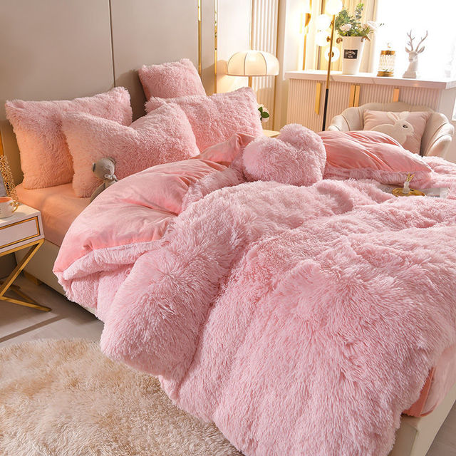 Plush Dreams - 5 Luxuriöse Fleece-Bettwäsche-Sets + Gratis Herz-Kissen